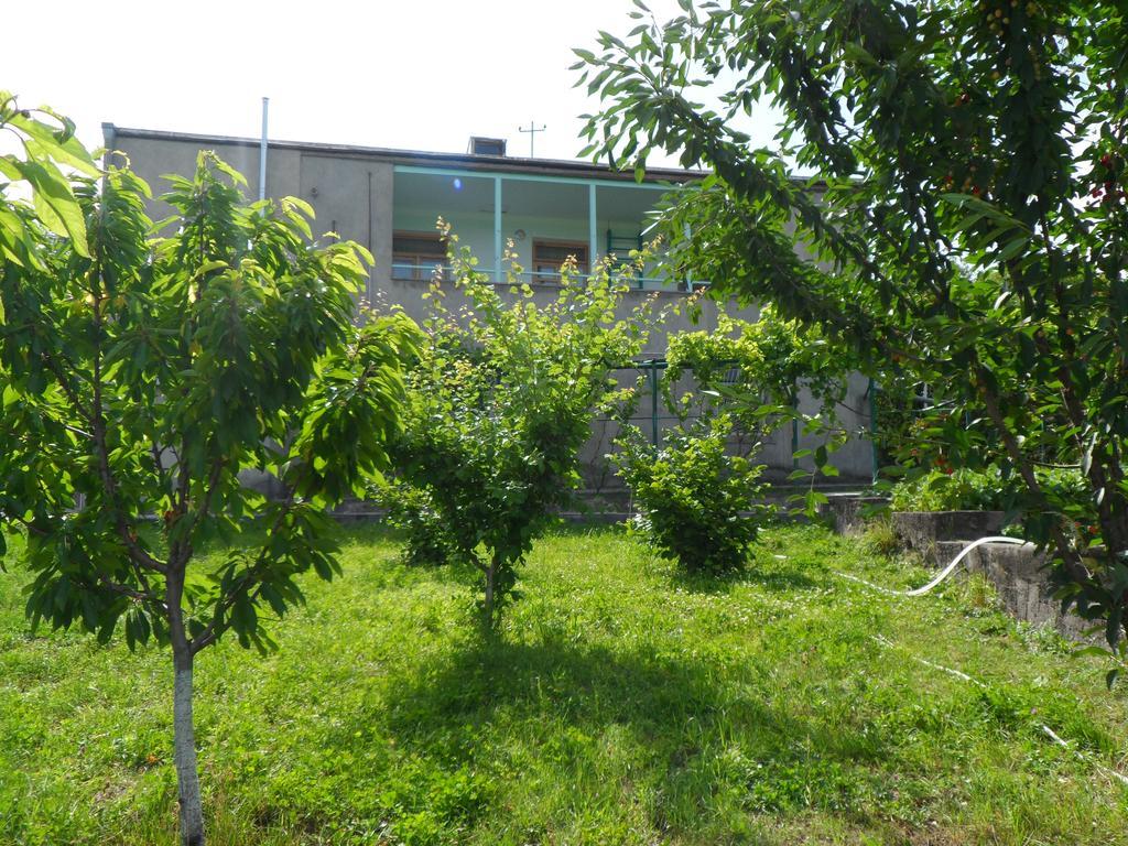 Guest House Nataly Yeghegnadzor Exterior foto