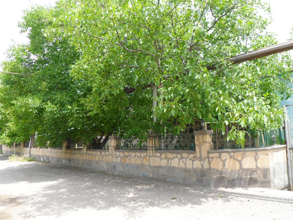 Guest House Nataly Yeghegnadzor Exterior foto